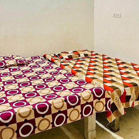 Om Sai Guest House Varanasi Esterno foto